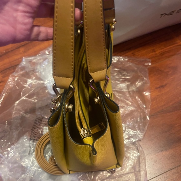 Aldo Yellow Medium Bag | Almost New | Handbag & Crossbody - Picture 3 of 11